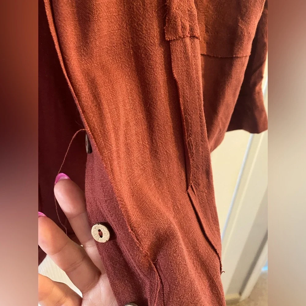 Listicle button down - Picture 3 of 7